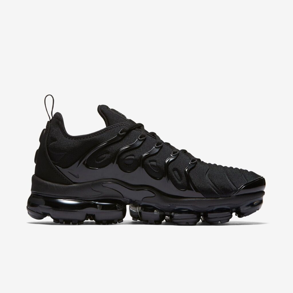 Nike Air VaporMax Plus - Triple Black